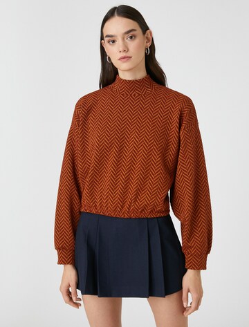 Koton Sweater in Red: front