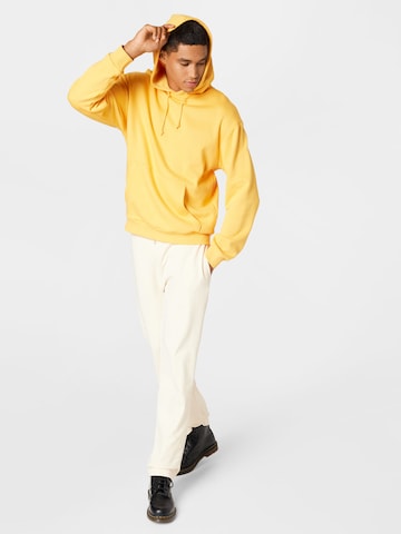 ABOUT YOU Limited - Sweatshirt 'Mailo' em amarelo