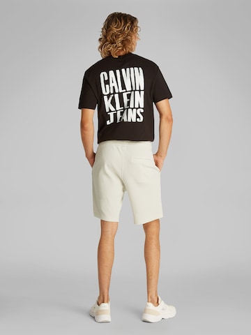 Calvin Klein Jeans Štandardný strih Nohavice - Biela