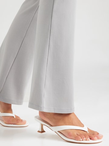 évasé Pantalon BALMOHK en gris
