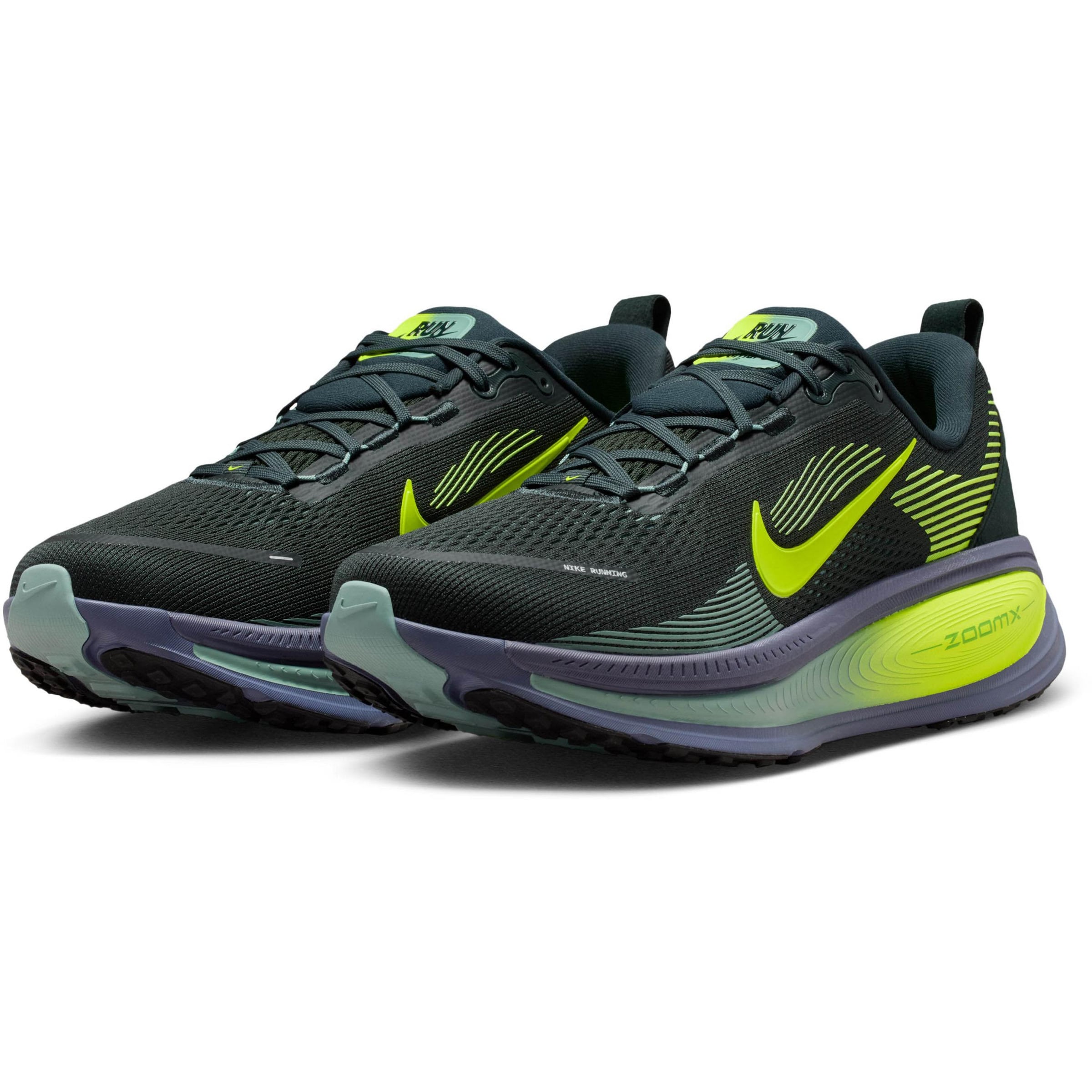 NIKE Running Shoes 'Vomero 18' in Green