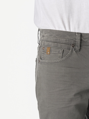 Regular Jean KOROSHI en vert