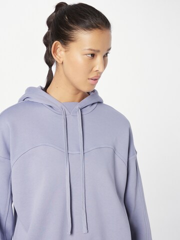 ADIDAS SPORTSWEAR Sportsweatshirt 'Lounge Fleece' in Lila