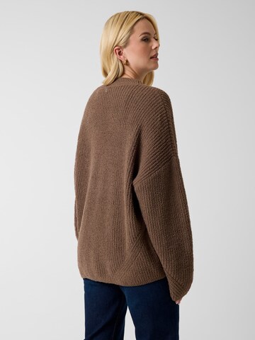 GUESS Strickjacke in Braun