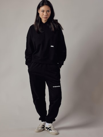 Felpa 'Cappuccio' di OWN Off With Nature in nero