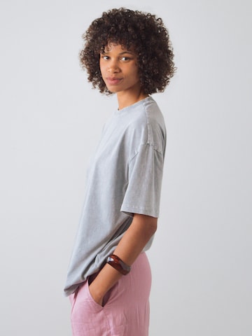 Honest Basics Shirt 'Hipster' in Grijs