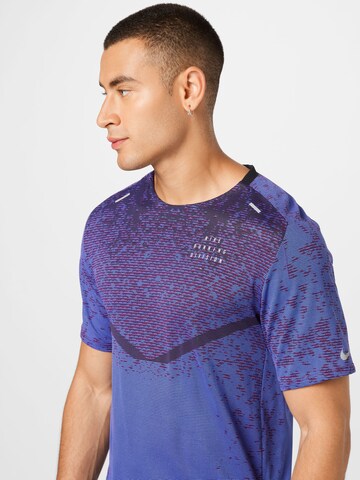 NIKE - Camisa funcionais 'Run Division' em azul