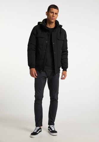 TUFFSKULL Between-Season Jacket in Black