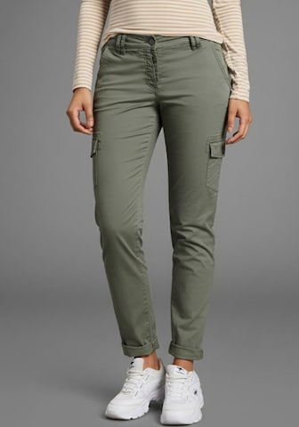 KangaROOS Regular Cargo Pants in Green: front