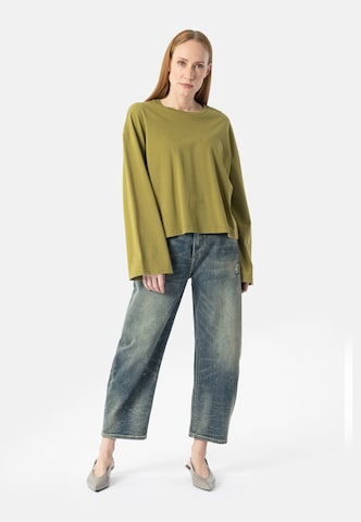 Barrel Jean 'Joana' Elias Rumelis en bleu