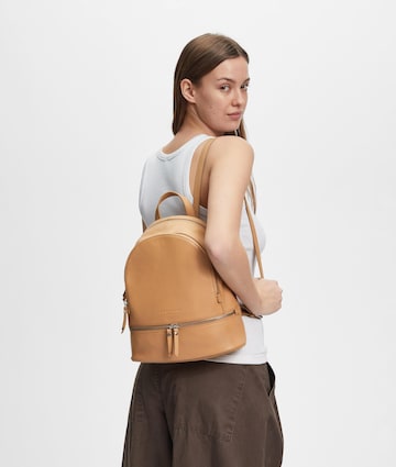 Liebeskind Berlin Backpack ' ALITA ' in Brown: front