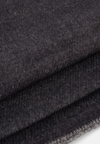 Boggi Milano Scarf in Grey: front