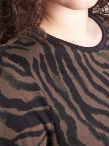 Robe 'CARLulu' ONLY Carmakoma en vert
