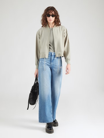 Sublevel Between-Season Jacket in Green