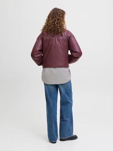 Veste mi-saison 'JXCALA' JJXX en rouge