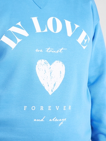 ONLY Carmakoma - Sudadera 'CARSOFIA' en azul