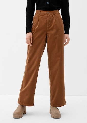 s.Oliver Pleat-Front Pants in Brown: front