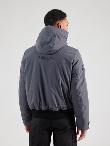 Superdry Tussenjas in Grijs