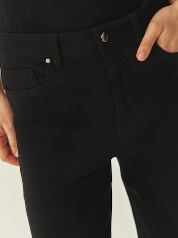TATUUM Bootcut Jeans 'Rode' in Zwart