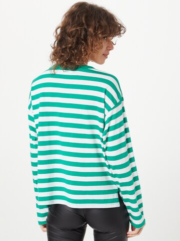 Monki - Camiseta en verde