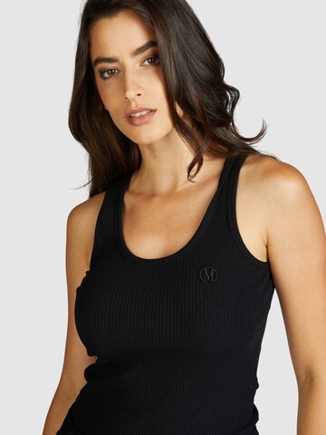 MARC AUREL Top in Black