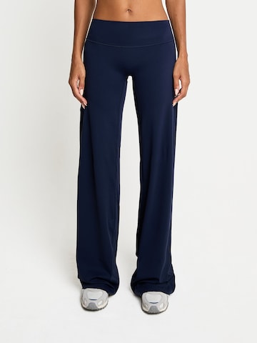 YO-GAYA Wide leg Leggings 'Ultra Wide Legging' in Blauw: voorkant