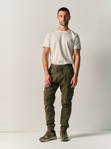 Tapered Pantaloni cu buzunare de la KOROSHI pe verde