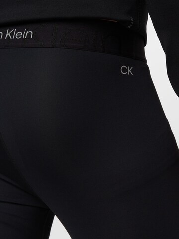 Calvin Klein Sport ضيق سراويل بلون أسود