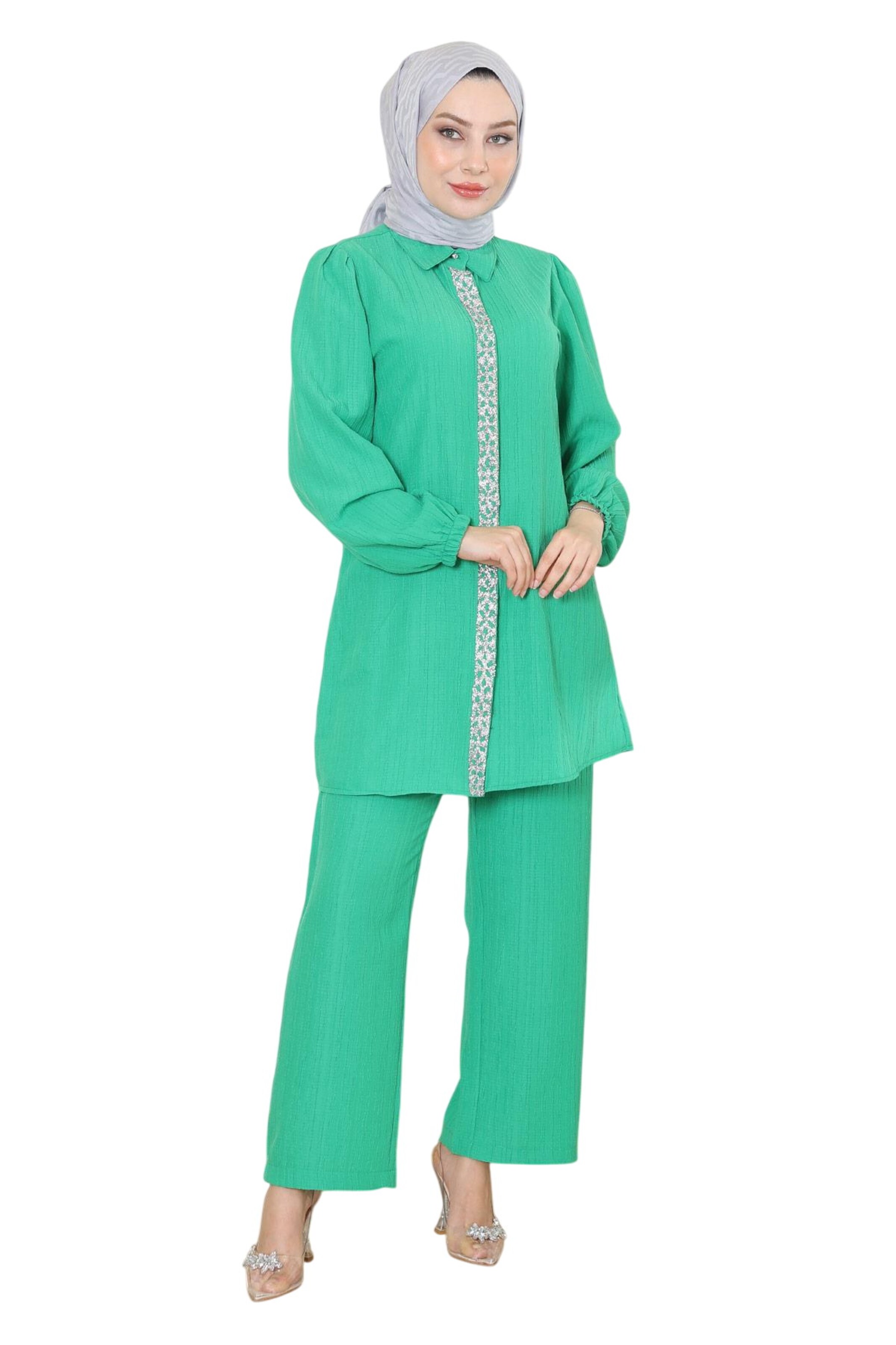 Pantalons de tailleur MODAMIHRAM en vert : devant