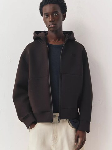 Pull&Bear Collegetakki 'STWD' värissä ruskea: etupuoli