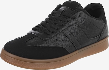 CoolWalk Sneakers in Black: front