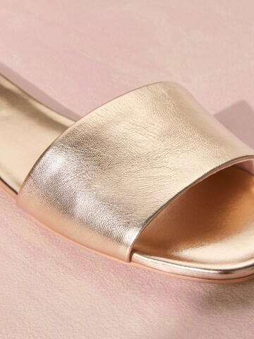 Mule 'Tabitha Simmons x Next Sea Breeze' Next en or