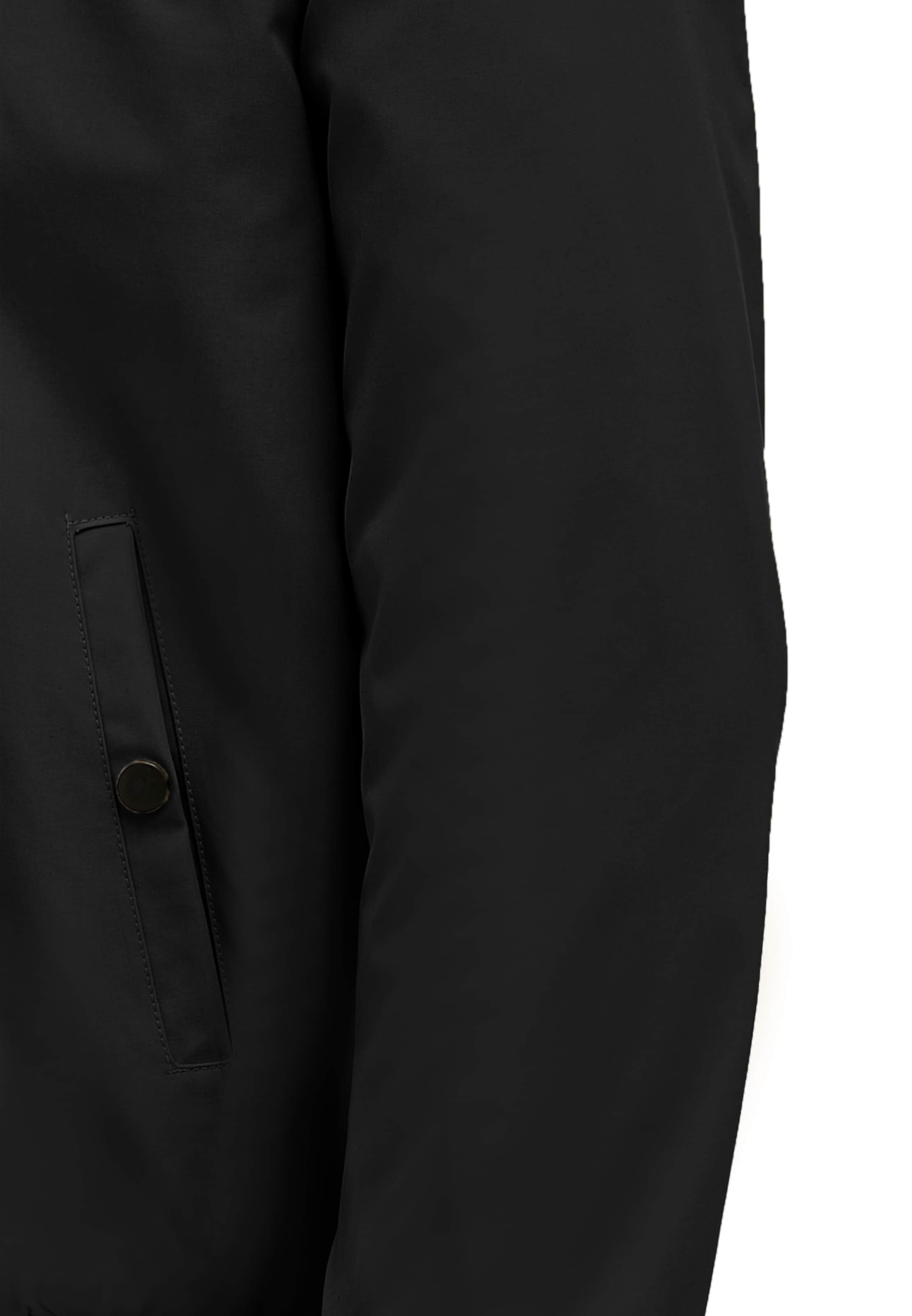 Exide Between-Season Jacket in Black
