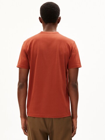 T-Shirt ' JAAMEL STRUCTURE ' ARMEDANGELS en rouge