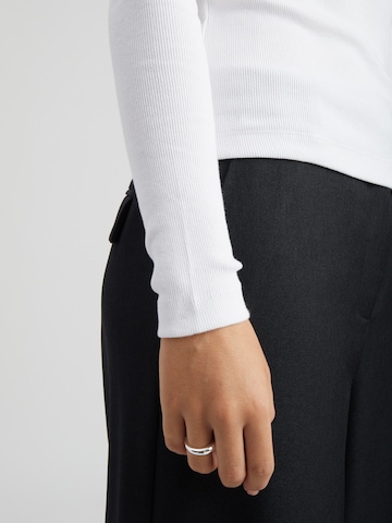 Peppercorn - Camiseta 'Phoebe' en blanco