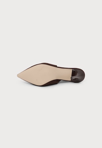 ABOUT YOU Γόβες slingback 'Juna' σε καφέ