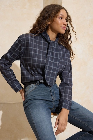 Trendyol - Blusa en azul: frente