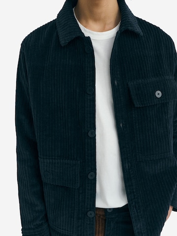 Thinking MU Regular fit Button Up Shirt in Blue