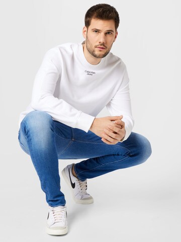 Calvin Klein Jeans Bluzka sportowa w kolorze biały