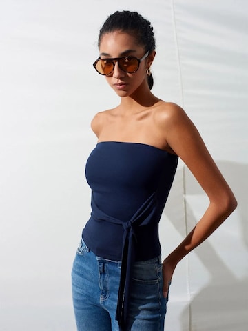 Dilvin Blusen in Blau