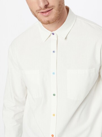 ABOUT YOU Limited Regular fit Button Up Shirt 'Leonas' in White