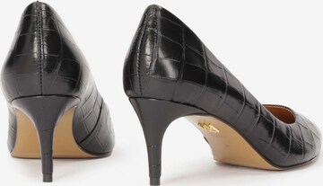 Kazar Pumps in Black