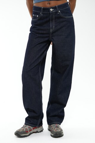 Loosefit Jeans de la BDG Urban Outfitters pe albastru: față