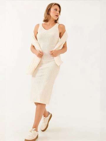 Abito in maglia di Bianco Lucci in beige