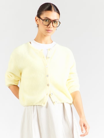 AMERICAN VINTAGE Strickjacke 'VITOW' in Gelb: Vorderseite