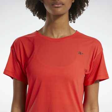 Reebok T-Shirt 'Workout Ready ACTIVCHILL' in Rot