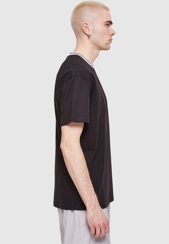 Urban Classics - Camiseta 'Kicker' en negro