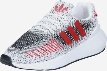 Chaussure de sport 'Swift Run 22' ADIDAS ORIGINALS en blanc : devant