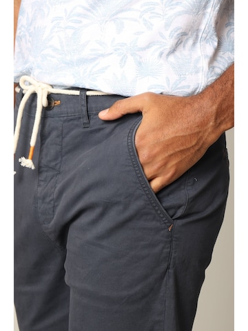 Coupe slim Pantalon 'Karma' Deeluxe en bleu