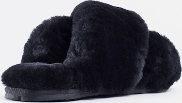 Gooce Huisschoenen 'Furry' in Zwart